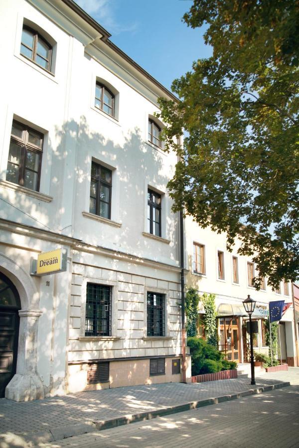 Hotel Dream Trnava Extérieur photo