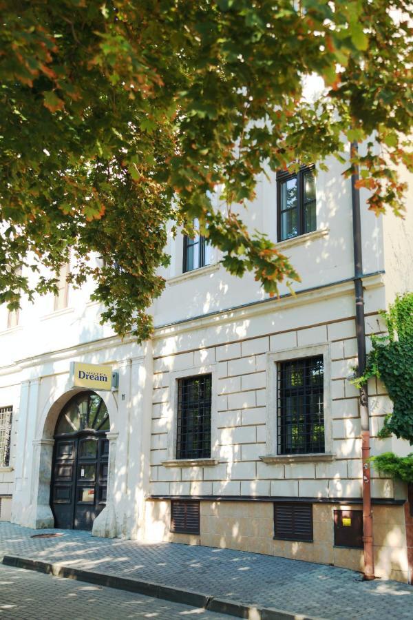 Hotel Dream Trnava Extérieur photo