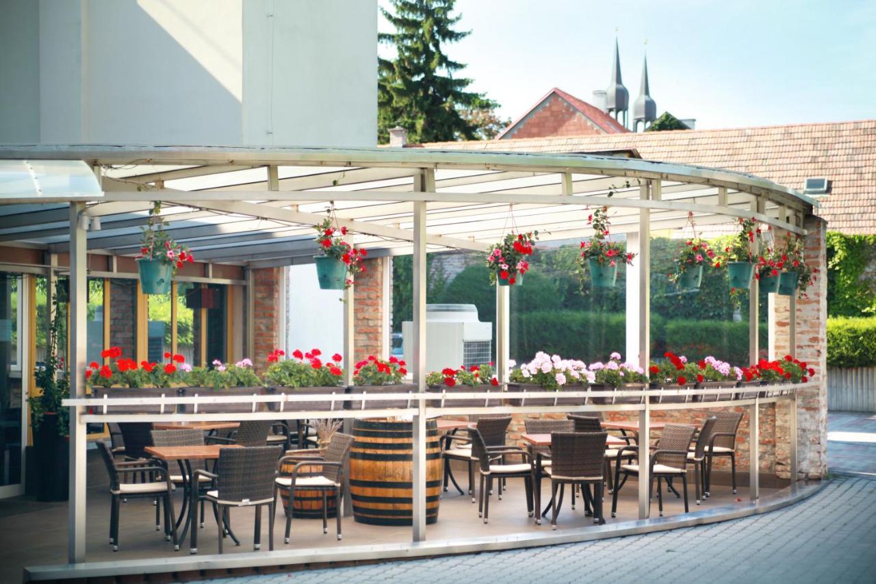 Hotel Dream Trnava Extérieur photo