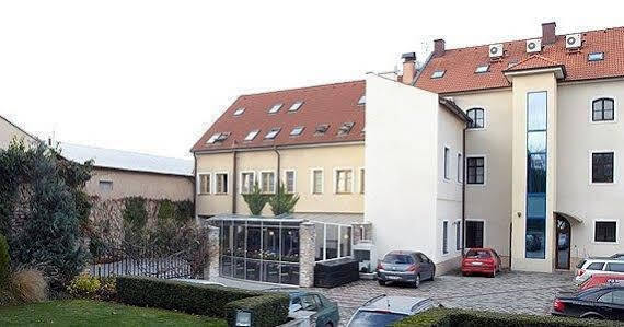 Hotel Dream Trnava Extérieur photo